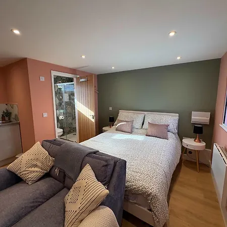 イン Flat In Seymour Road