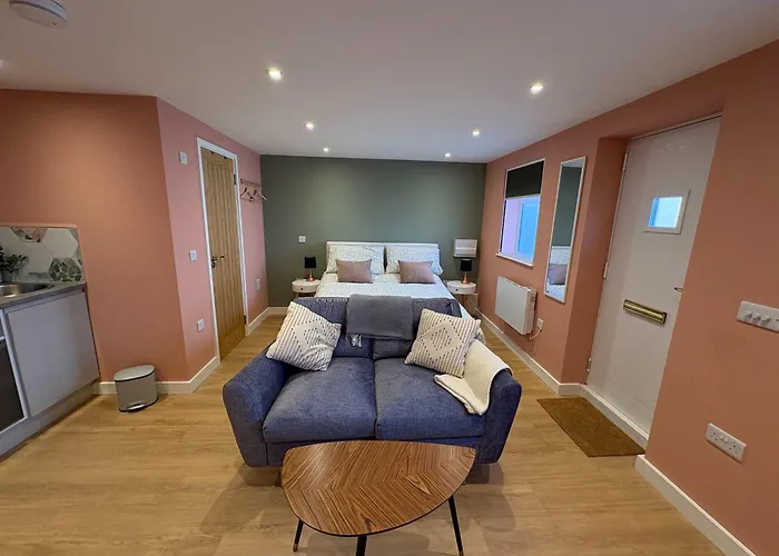 Flat In Seymour Road